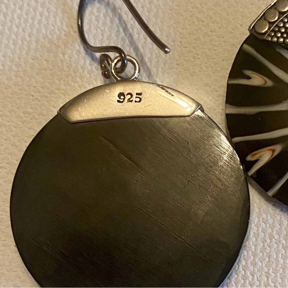 Silver Shell earrings - Picture 5 of 7